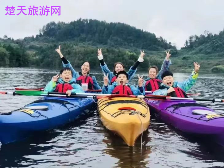 圣水湖皮劃艇_副本.jpg 圣水湖皮劃艇_副本.jpg